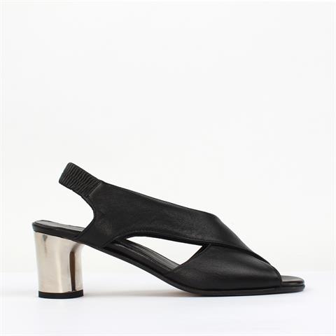 Kadın Siyah Arkası Lastikli Topuklu Deri Sandalet