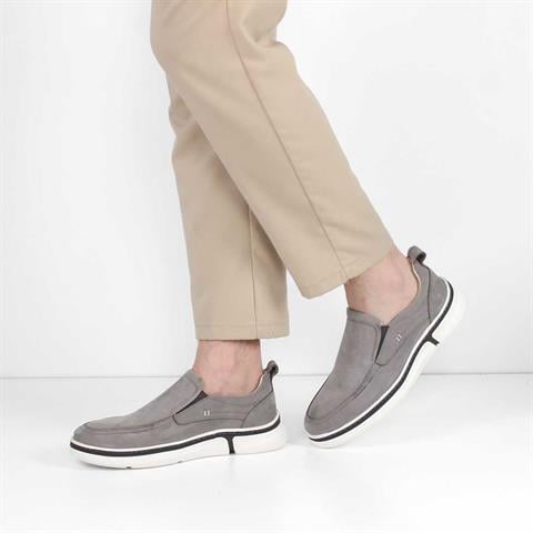 Erkek Gri Kalın Tabanlı Nubuk Deri Günlük Ayakkabı