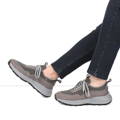 Erkek Gri Kalın Tabanlı Nubuk Deri Sneaker