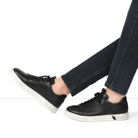 Erkek Siyah Bağcıklı Kalın Tabanlı Deri Sneaker