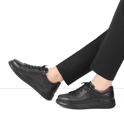 Erkek Siyah Bağcıklı Kalın Tabanlı Deri Sneaker