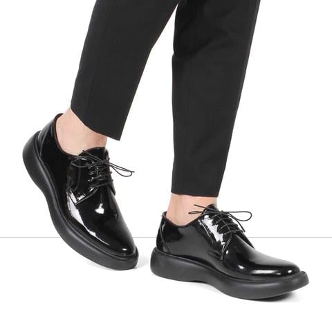 Erkek Siyah Bağcıklı Kalın Tabanlı Rugan Deri Günlük Ayakkabı