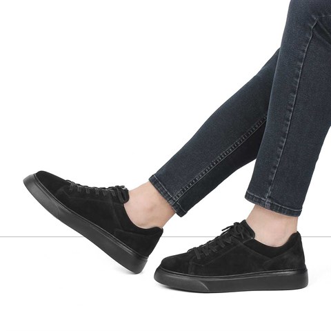 Erkek Siyah Bağcıklı Kalın Tabanlı Süet Deri Sneaker