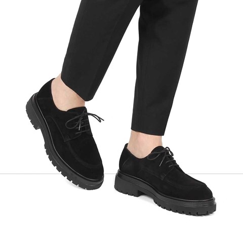 Erkek Siyah Bağcıklı Kalın Tabanlı Süet Deri Ayakkabı