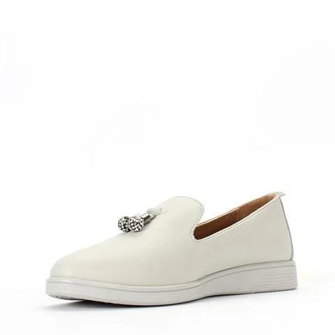 Kadın Gri Taşlı Püsküllü Deri Ayakkabı