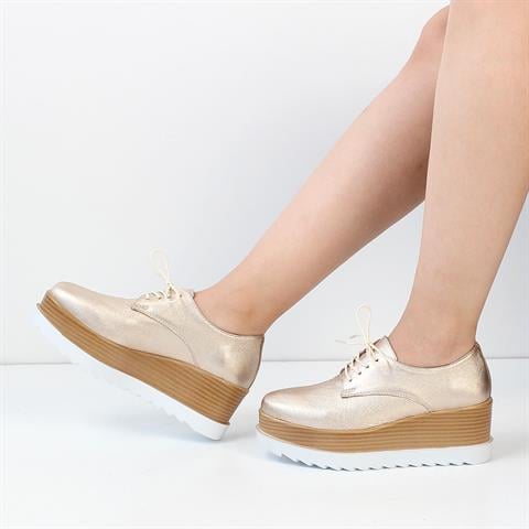 Kadın Altın Bağcıklı Dolgu Topuklu Deri Ayakkabı