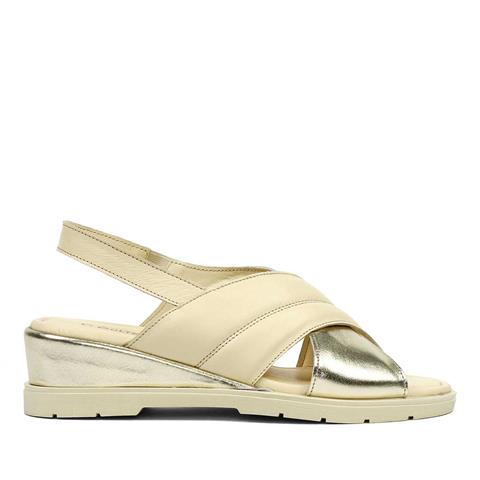 Kadın Bej Altın Bilekten Bantlı Deri Sandalet