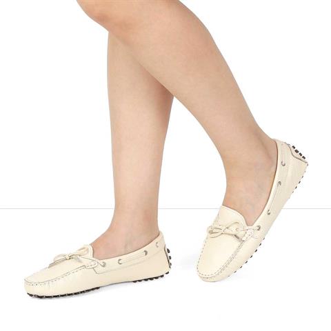 Kadın Bej Bağcıklı Deri Ayakkabı