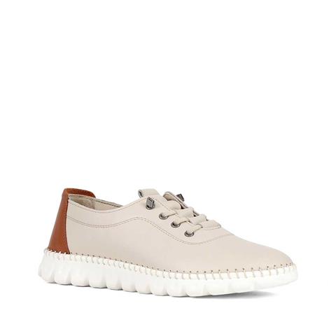 Kadın Bej Bağcıklı Dikiş Detaylı Deri Ayakkabı