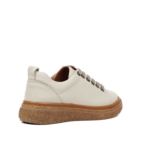 Kadın Bej Bağcıklı Kalın Tabanlı Deri Ayakkabı