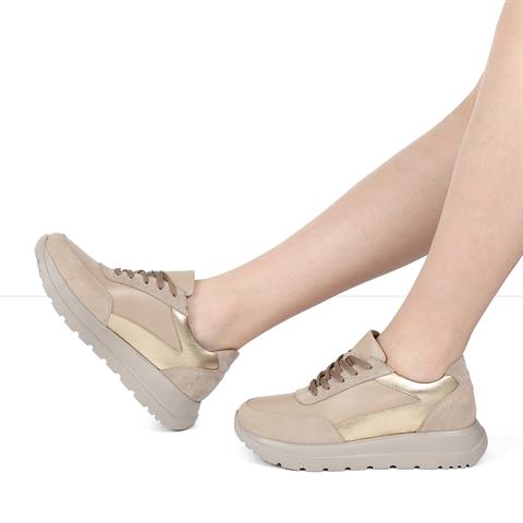 Kadın Bej Bağcıklı Kalın Tabanlı Süet Deri Sneaker