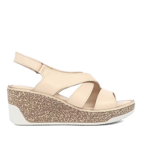 Kadın Bej Bantlı Dolgu Topuklu Deri Sandalet