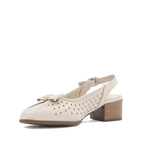 Kadın Bej Bilekten Bantlı Deri Klasik Ayakkabı