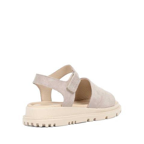 Kadın Bej Bilekten Cırt Cırtlı Süet Deri Sandalet