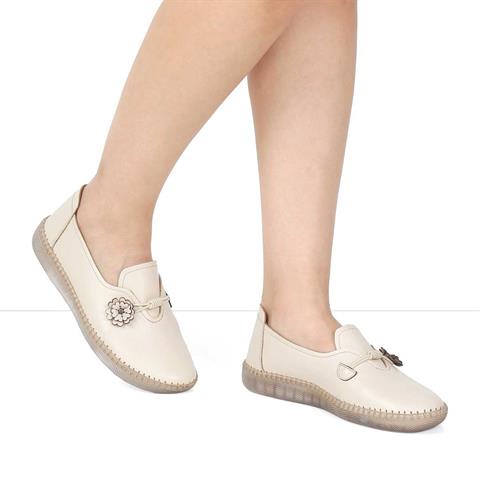 Kadın Bej Çiçek Detaylı Deri Ayakkabı