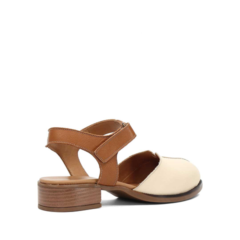 Kadın Bej Cırtlı Deri Sandalet