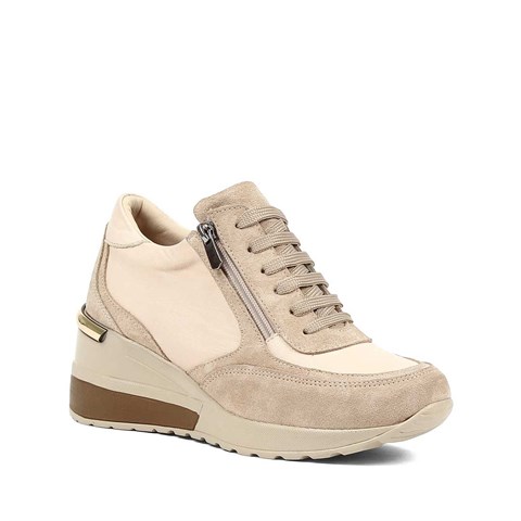 Kadın Bej Dolgu Topuklu Süet Deri Ayakkabı