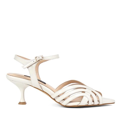 Kadın Bej İnce Topuklu Rugan Deri Klasik Ayakkabı