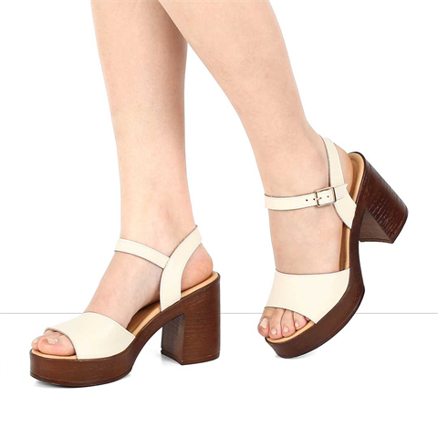 Kadın Bej Kalın Topuklu Deri Sandalet