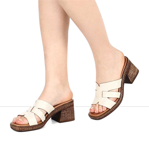 Kadın Bej Kalın Topuklu Deri Terlik