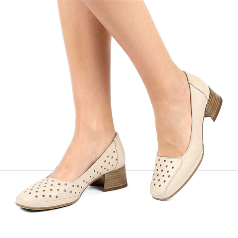 Kadın Bej Kısa Kalın Topuklu Deri Ayakkabı