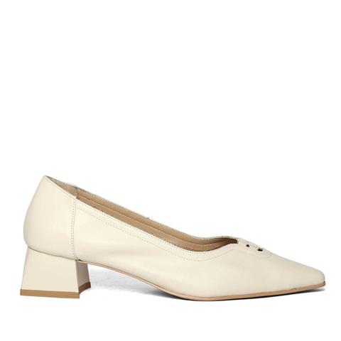 Kadın Bej Kısa Kalın Topuklu Deri Klasik Ayakkabı