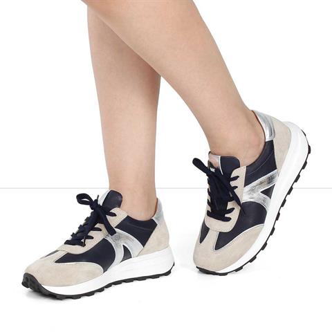 Kadın Bej Lacivert Bağcıklı Süet Deri Sneaker
