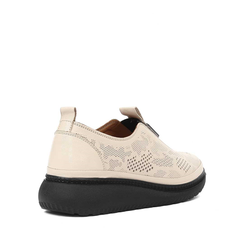 Kadın Bej Lastikli Deri Ayakkabı