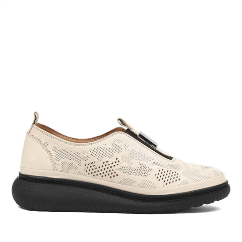 Kadın Bej Lastikli Deri Ayakkabı