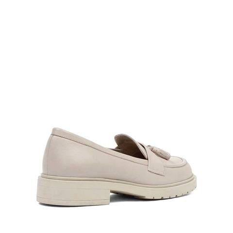 Kadın Bej Püsküllü Deri Loafer