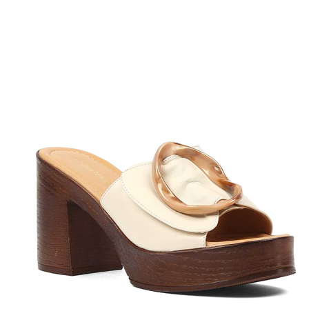 Kadın Bej Tokalı Deri Terlik