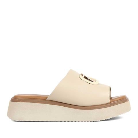 Kadın Bej Tokalı Deri Terlik