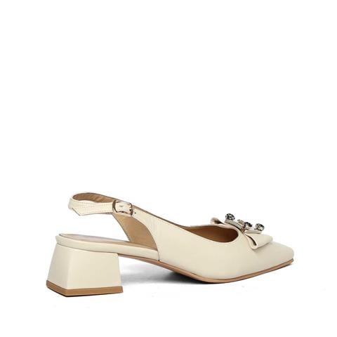 Kadın Bej Tokalı Kalın Topuklu Deri Klasik Ayakkabı