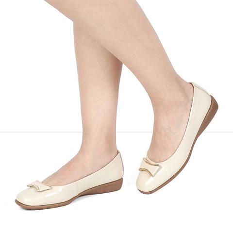 Kadın Bej Tokalı Rugan Deri Babet