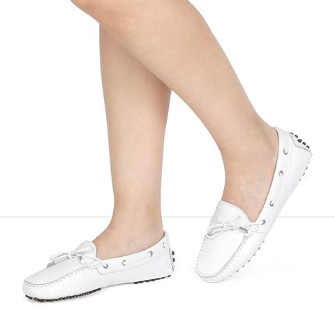 Kadın Beyaz Bağcıklı Deri Ayakkabı