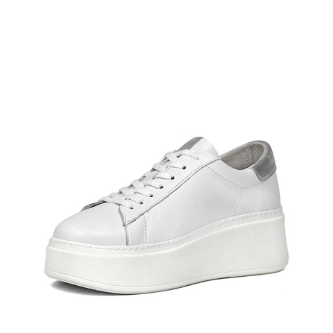 Kadın Beyaz Bağcıklı Kalın Tabanlı Deri Sneaker