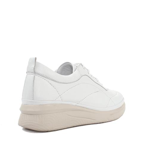 Kadın Beyaz Bağcıklı Kalın Tabanlı Deri Ayakkabı