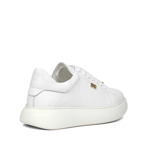 Kadın Beyaz Bağcıklı Kalın Tabanlı Deri Sneaker