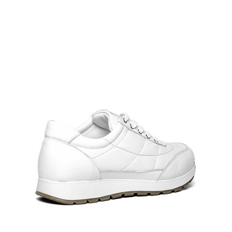 Kadın Beyaz Bağcıklı Kalın Tabanlı Deri Sneaker