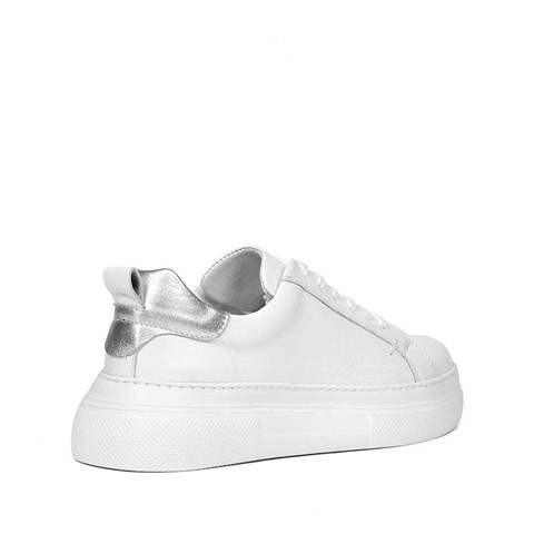 Kadın Beyaz Bağcıklı Kalın Tabanlı Deri Sneaker