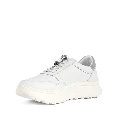 Kadın Beyaz Bağcıklı Kalın Tabanlı Deri Sneaker