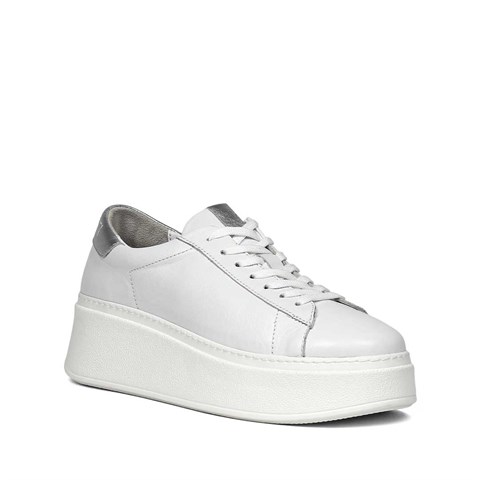 Kadın Beyaz Bağcıklı Kalın Tabanlı Deri Sneaker