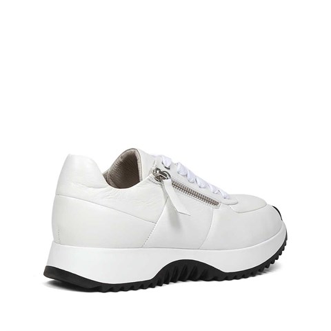 Kadın Beyaz Bağcıklı Kalın Tabanlı Deri Sneaker