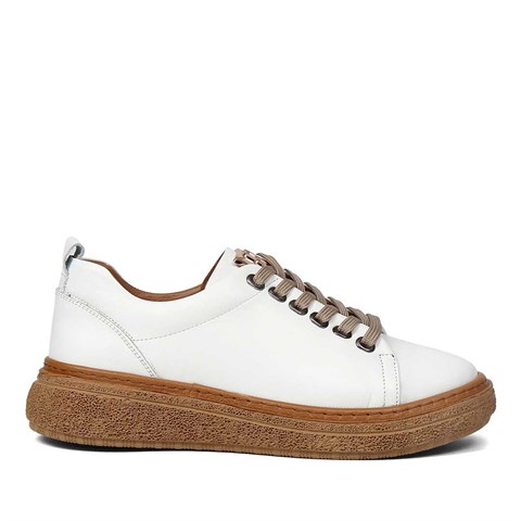 Celal Gültekin Kadın Beyaz Bağcıklı Kalın Tabanlı Deri Ayakkabı