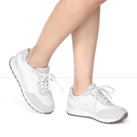 Kadın Beyaz Bağcıklı Kalın Tabanlı Süet Deri Sneaker