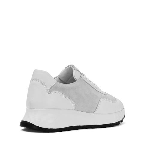 Kadın Beyaz Bağcıklı Kalın Tabanlı Süet Deri Sneaker