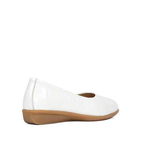 Kadın Beyaz Düz Rugan Deri Ayakkabı