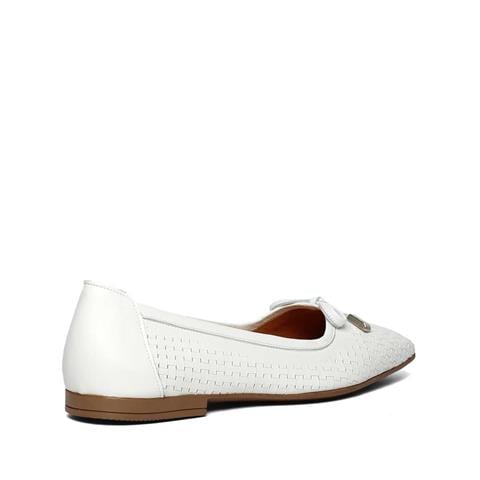 Kadın Beyaz Fiyonklu Deri Babet