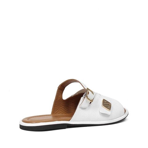 Kadın Beyaz Tokalı Deri Terlik