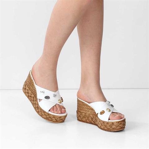 Kadın Beyaz Tokalı Dolgu Topuklu Deri Terlik